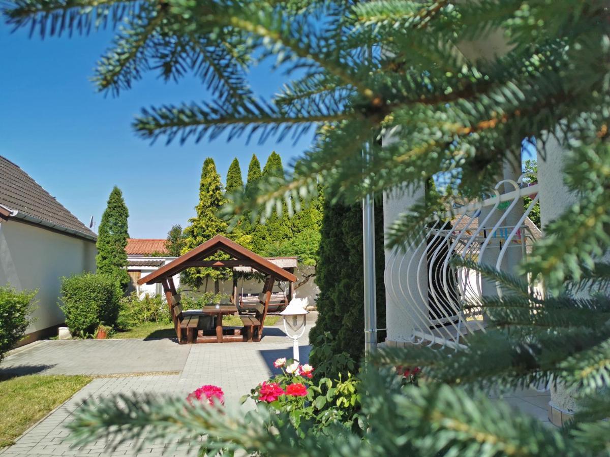 Magic Holiday Vendeghaz Hajdúszoboszló 外观 照片